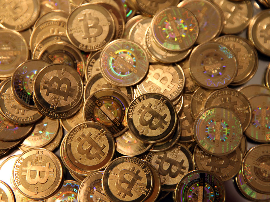 Bitcoin, un activ care poate aduce îmbogăţire rapidă, dar şi faliment